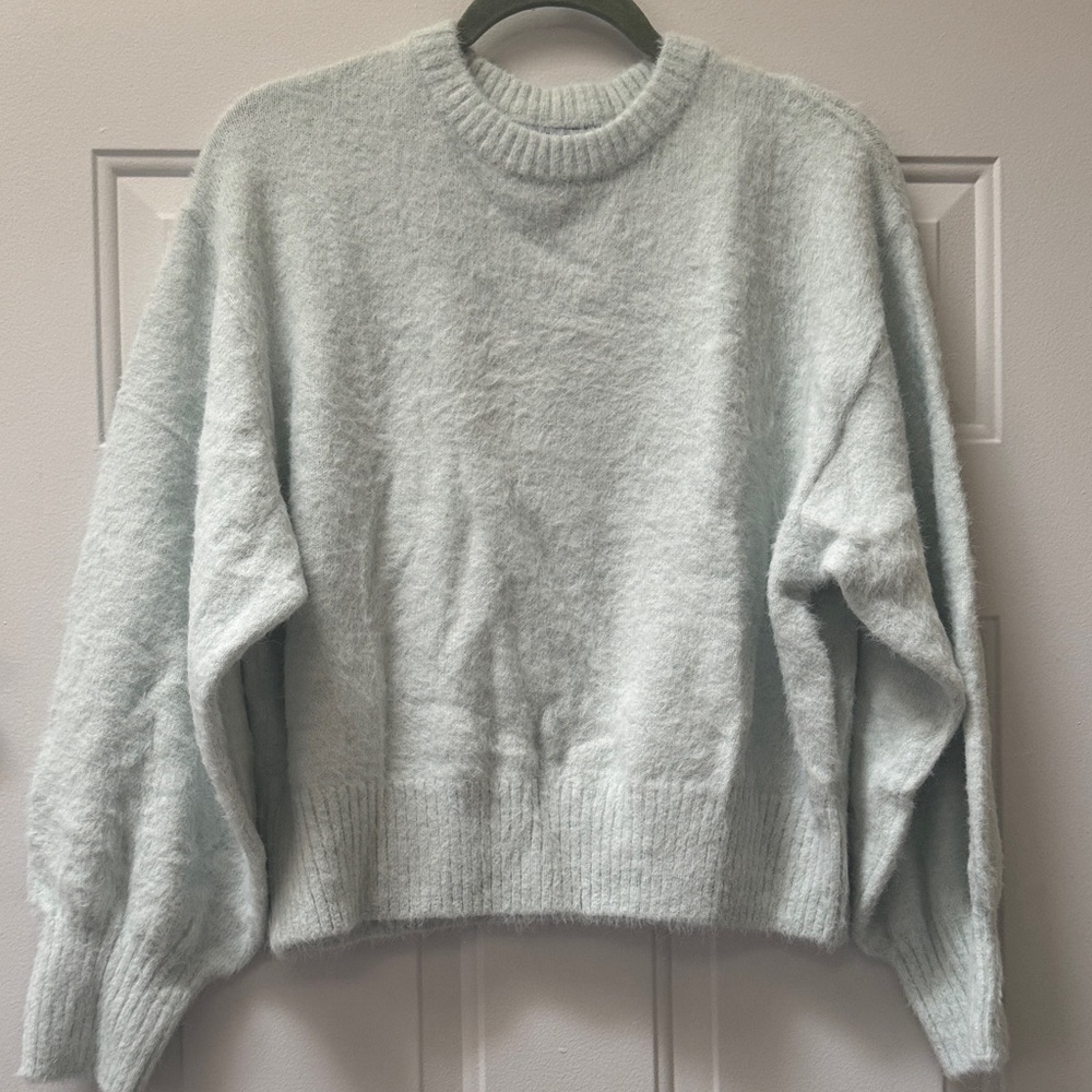 NWT Old Navy Women's Sweater in Soft Mint